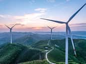 L'énergie éolienne continue de jouer un rôle stratégique dans la transition énergétique en France © zhu difeng, Adobe Stock