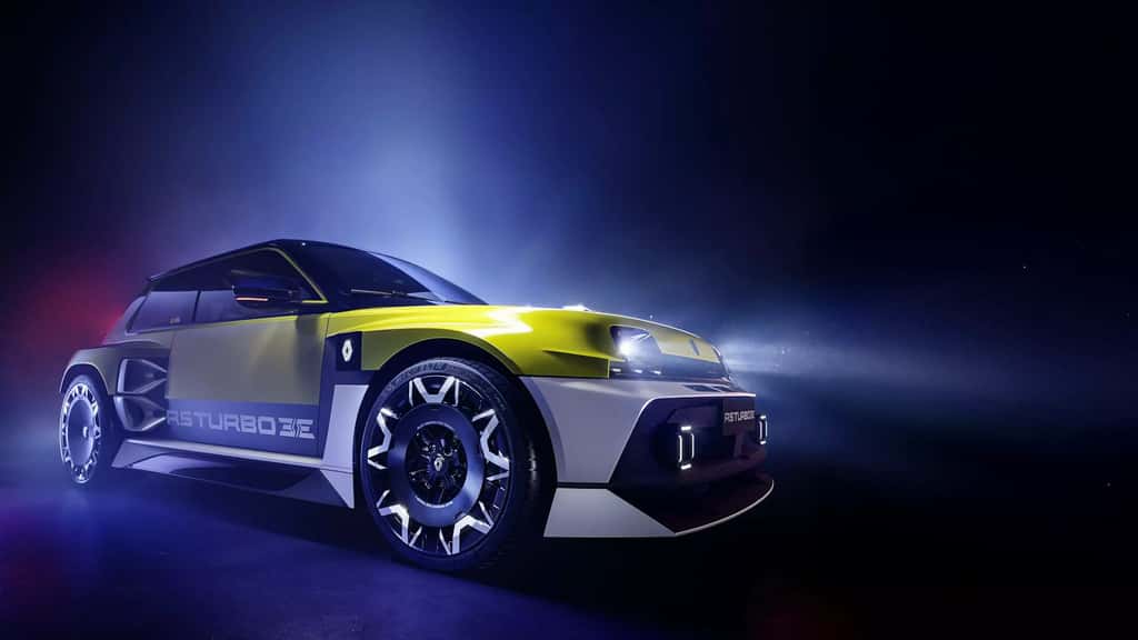 La R5 Turbo 3E reprend le code stylistique des voitures de rallye. © Renault La R5 Turbo 3E reprend le code stylistique des voitures de rallye. © Renault