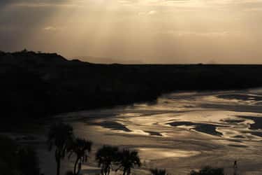 Rivière Turkwel, au Kenya, où les fossiles ont été retrouvés. © Daniel Green
